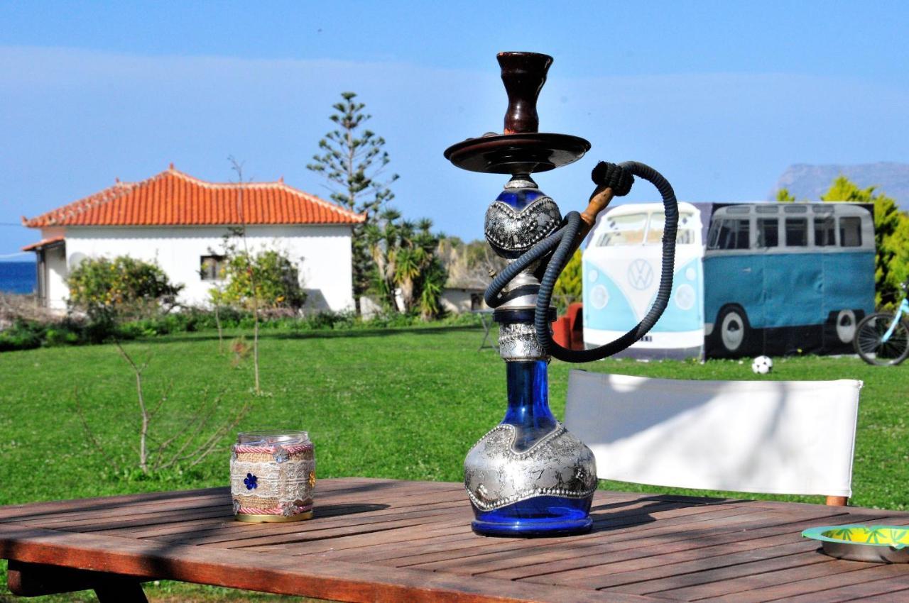Villa Cornelia Hippie Magic Bus Kíssamos Exterior foto