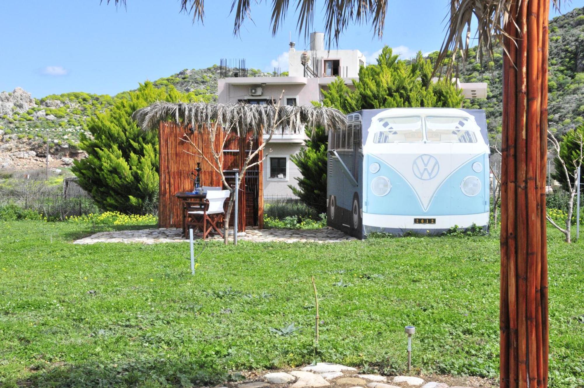 Villa Cornelia Hippie Magic Bus Kíssamos Exterior foto