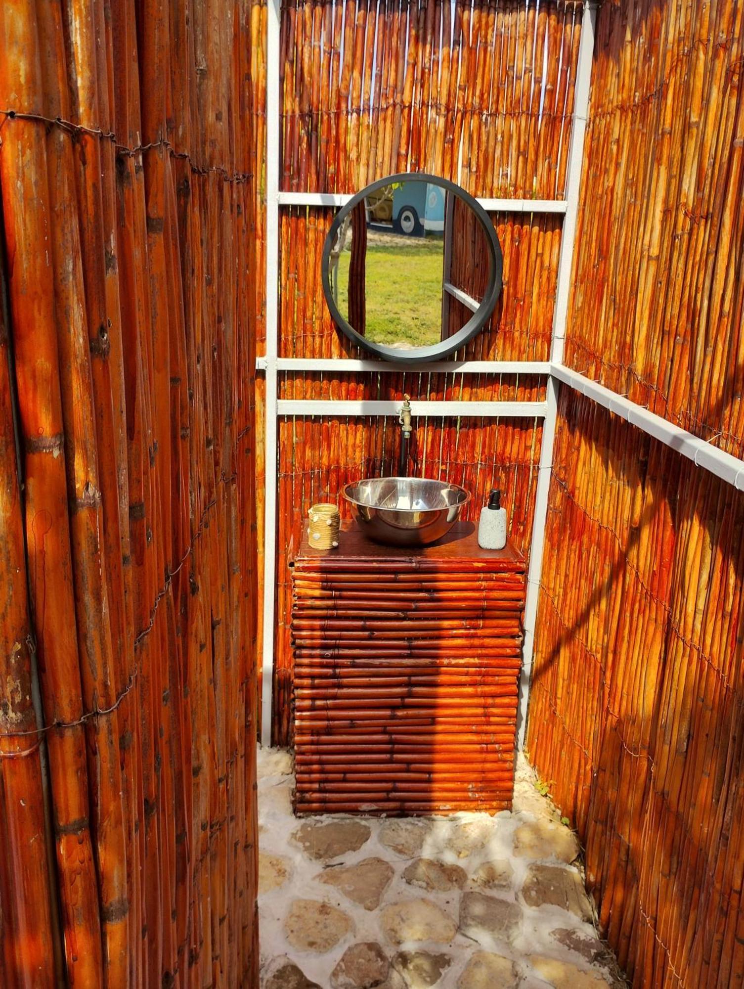 Villa Cornelia Hippie Magic Bus Kíssamos Exterior foto